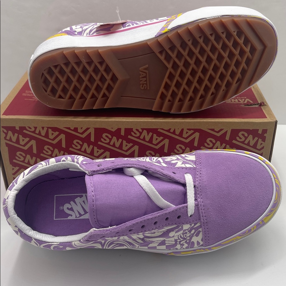 Vans WMNS Old Skool Stacked
Wavy Daze Sheer Lilac
VN0A4U15BD9 Platform Sneakers - Picture 3 of 16